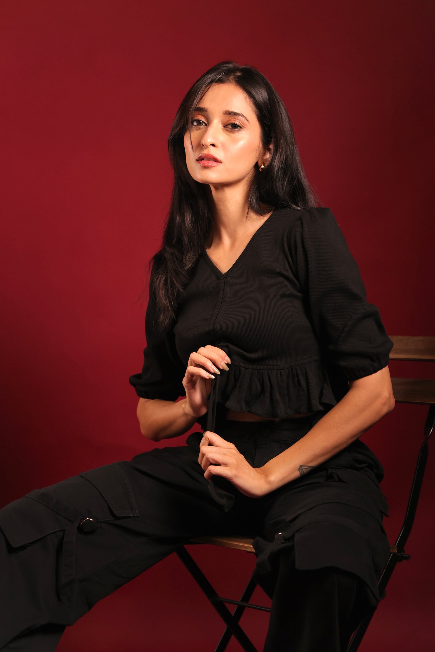 Front view of Psypher black cropped top India for women